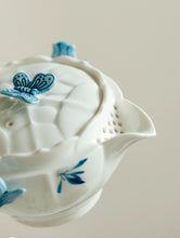 Load image into Gallery viewer, Phalaenopsis travel tea-set
