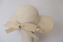 Load image into Gallery viewer, One and the only one: Downtown Abbey Hat
