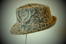 Load image into Gallery viewer, Floral printed fedora
